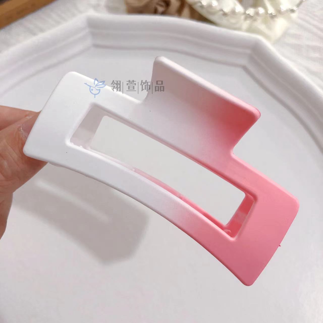 跨境少女粉渐变色八件套抓夹新款后脑勺鲨鱼夹夏季盘发大号发卡详情9