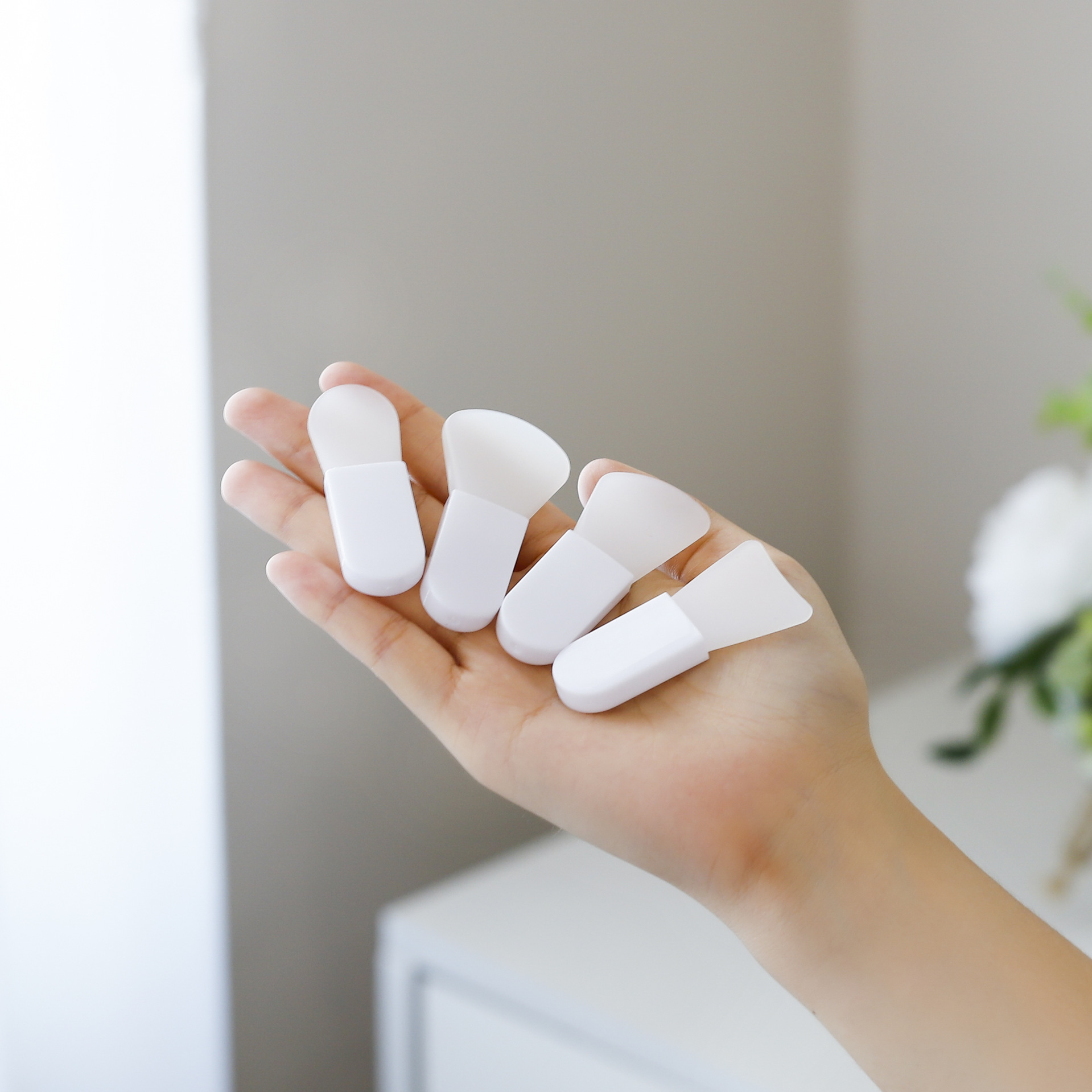 Mini silicone mask brush manufacturer, silicone brush soft head mask mixing stick, facial application mud film beauty tool mask pic 8