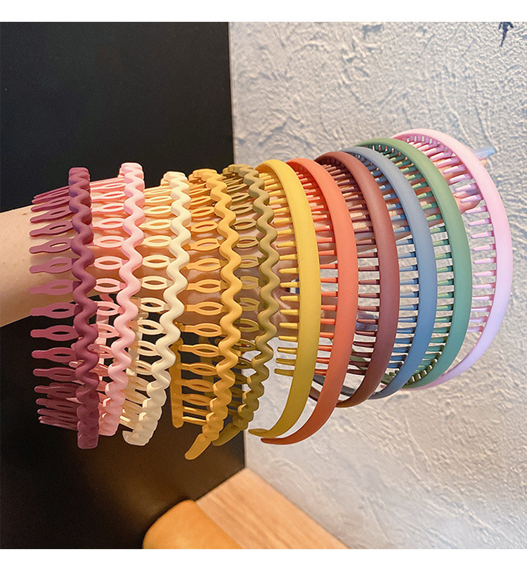 The face wash hair band with teeth, anti-slip, crushed hair, simple hair clip headband, Morandi color matte hair accessory, exquisite pic 3