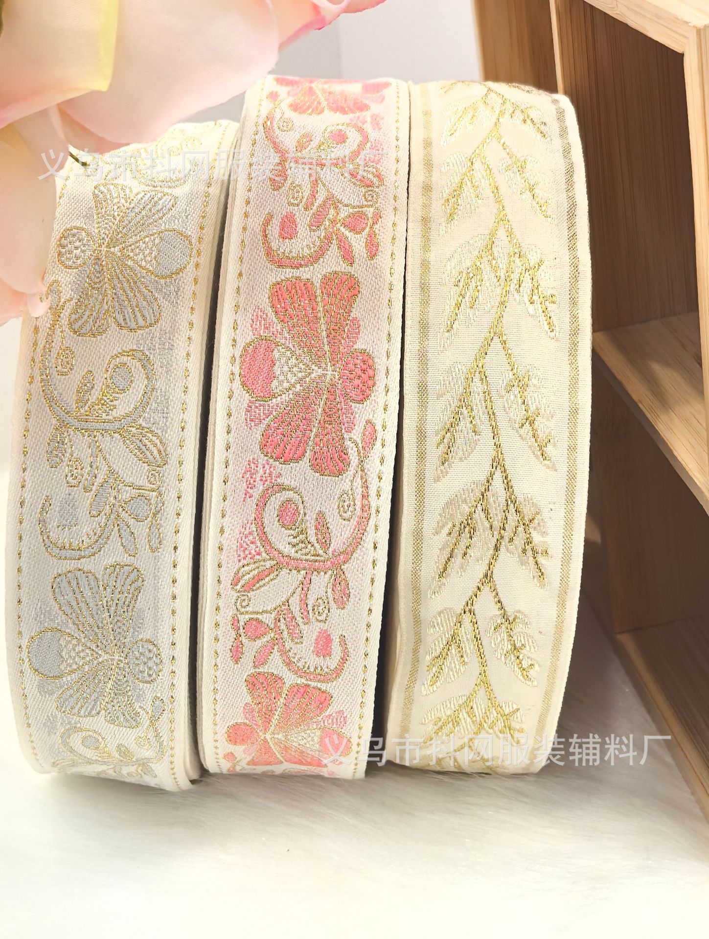 3.5-4cm白底金丝民族风织带手工diy蝴蝶结织带演出服装辅料批发详情10