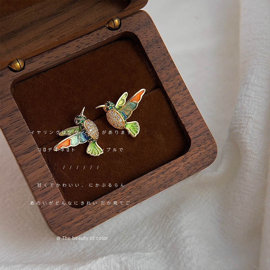 Light luxury style colored enamel drop glaze hummingbird 14K ear studs slightly inlaid zircon three-dimensional bird dynamic and high-end earrings pic 8