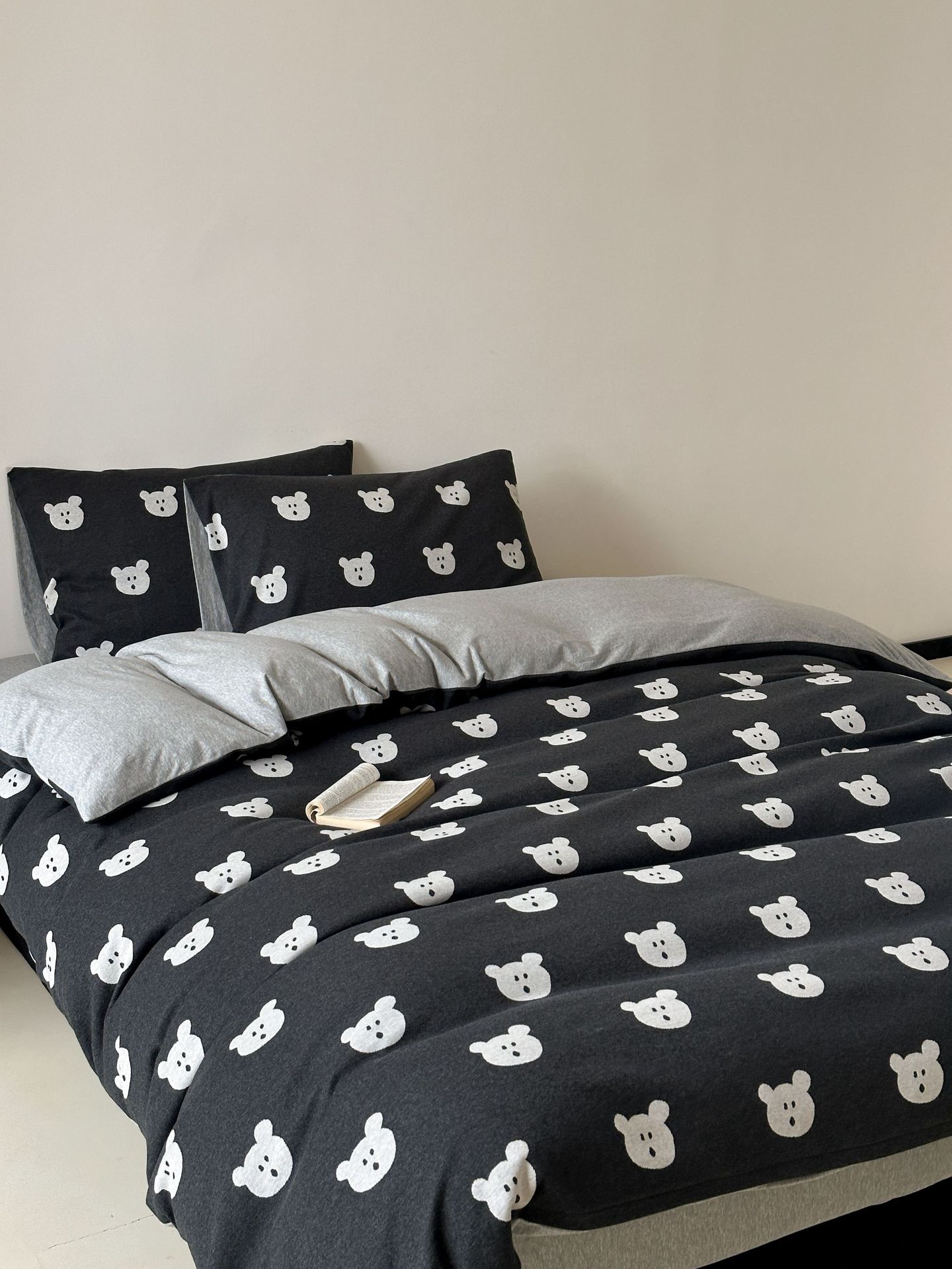 2025 Thickened knitted jacquard Class a all-cotton jacquard knitted cotton four-piece set, Tianzhu cotton Bear Naked Sleeping Quilt cover pic 4
