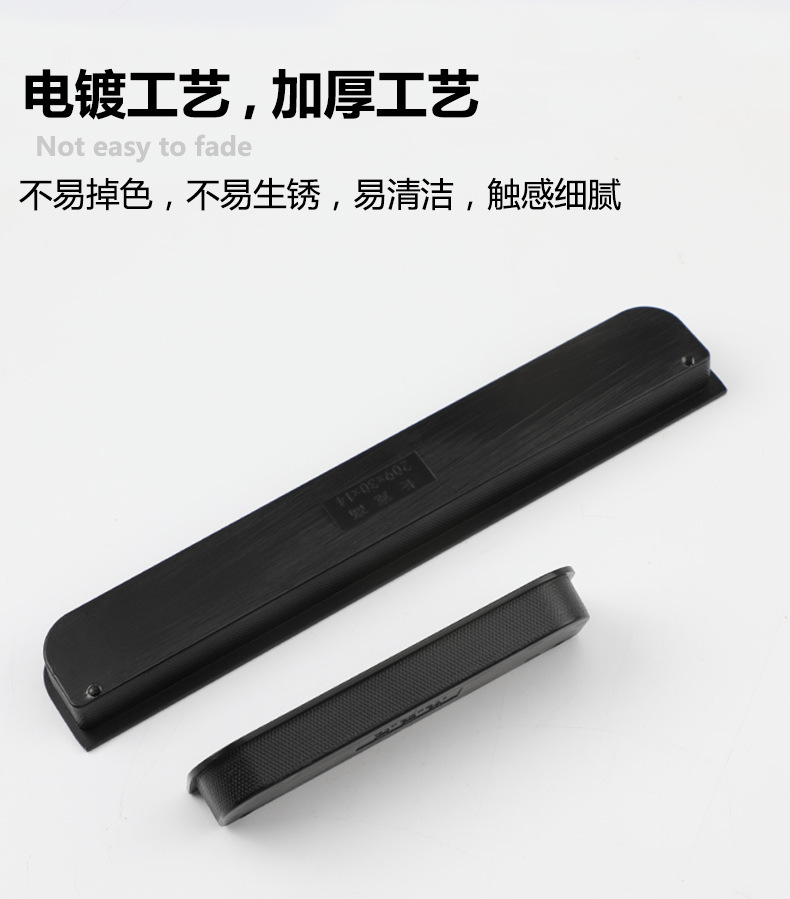 The black invisible handle of the tatami is embedded with the drawer handles of the cabinets and wardrobes. The sliding door is equipped with a golden concealed embedded handle pic 72