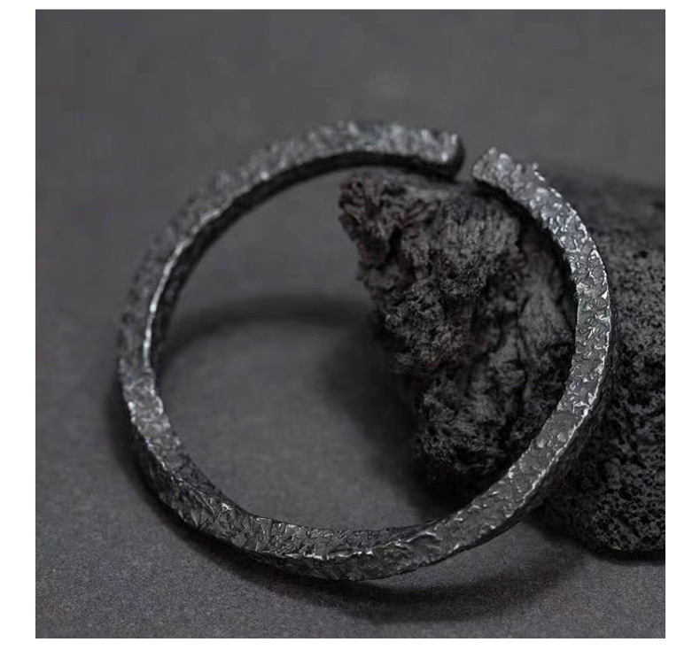 新款设计乌藤手镯男复古做旧黑色莫比乌斯环男士合金手环开口详情12