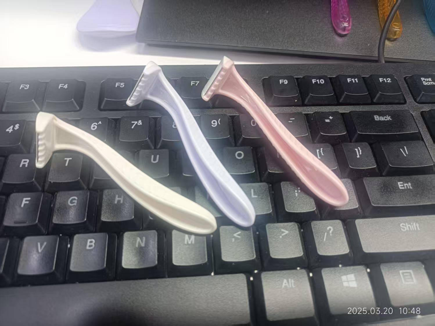 Manual shaving knife for women, a perfect shaving tool. Aloe vera lubrication, anti-scratch, suitable for armpits and the whole body pic 22