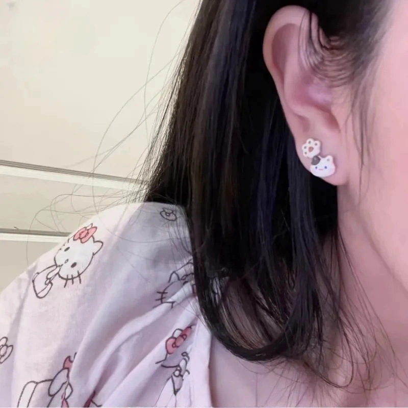 Cat-shaped taiyaki ear stud, a niche design for women, is small, funny and cute. It features cartoon cat claws and little fish ear stud earrings pic 4