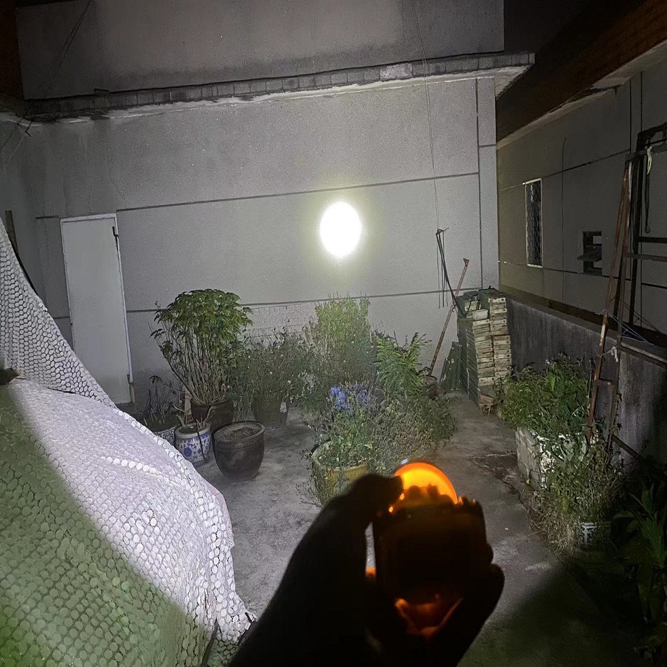 Small tactical high-intensity flashlight with battery, portable outdoor lighting pic 9