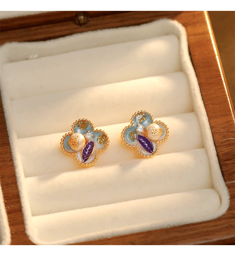 Hyacinth diseño original nuevo estilo chino China China pintura al óleo serie esmalte goteo pendientes de esmalte de cuatro hojas pendientes de perlas de agua dulce para mujeres orejeras de latón hebillas de oído pic 6