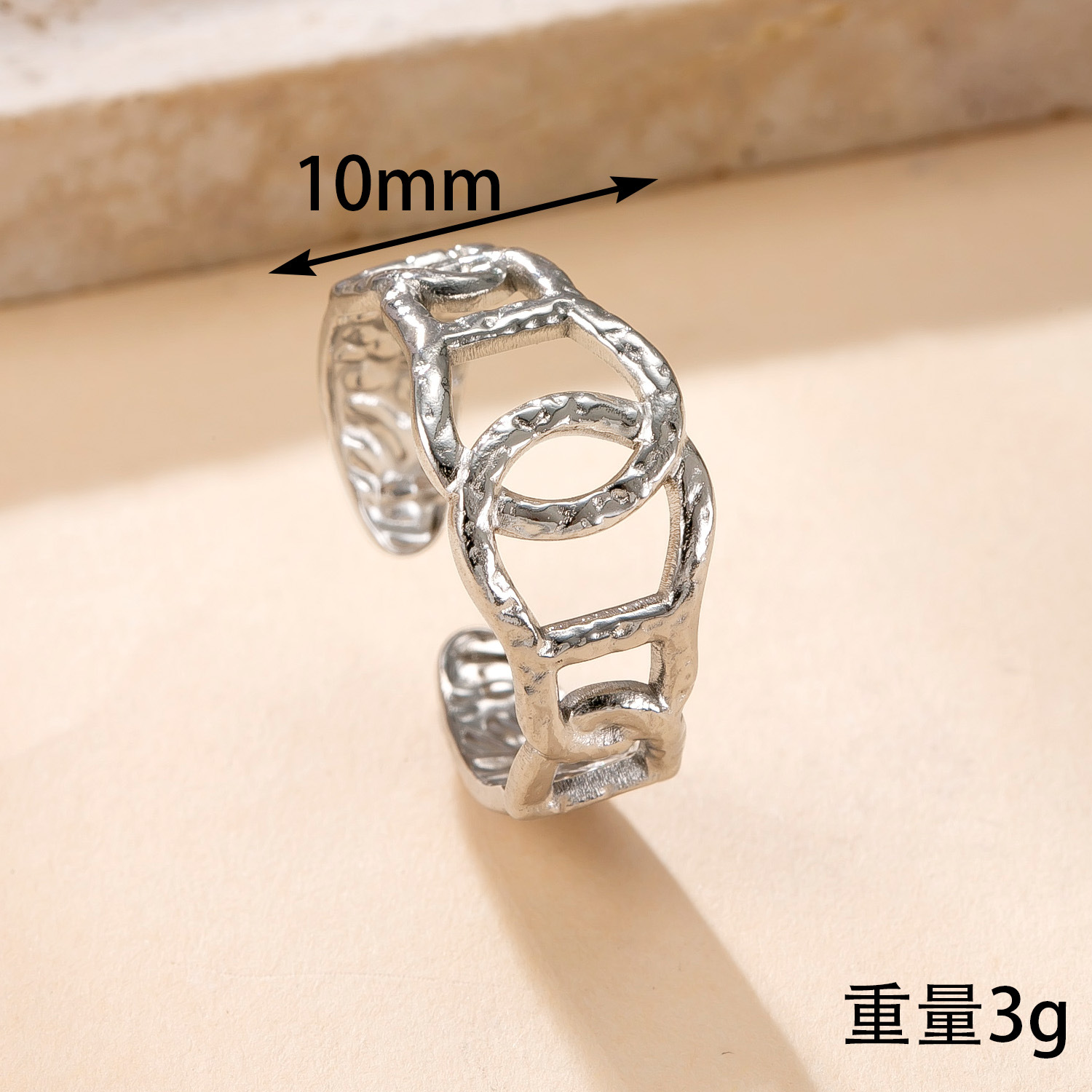 欧美跨境钛钢饰品油压镂空十字架戒指女小众设计感钛钢不掉色指环详情7