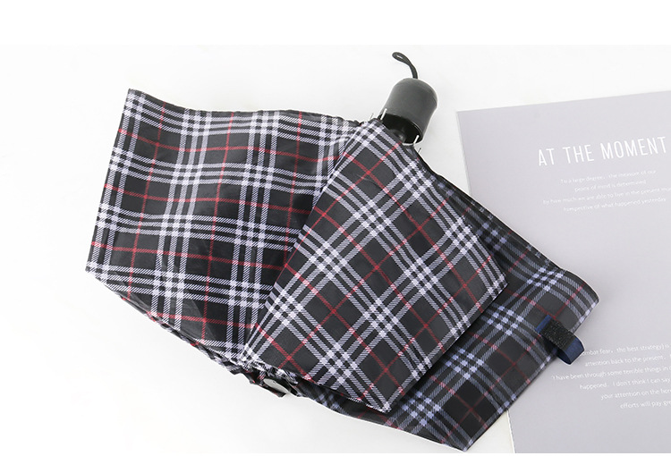 Three-fold checkered umbrellas, couple umbrellas, portable mini folding umbrellas, manufacturer wholesale, advertising umbrellas pic 3