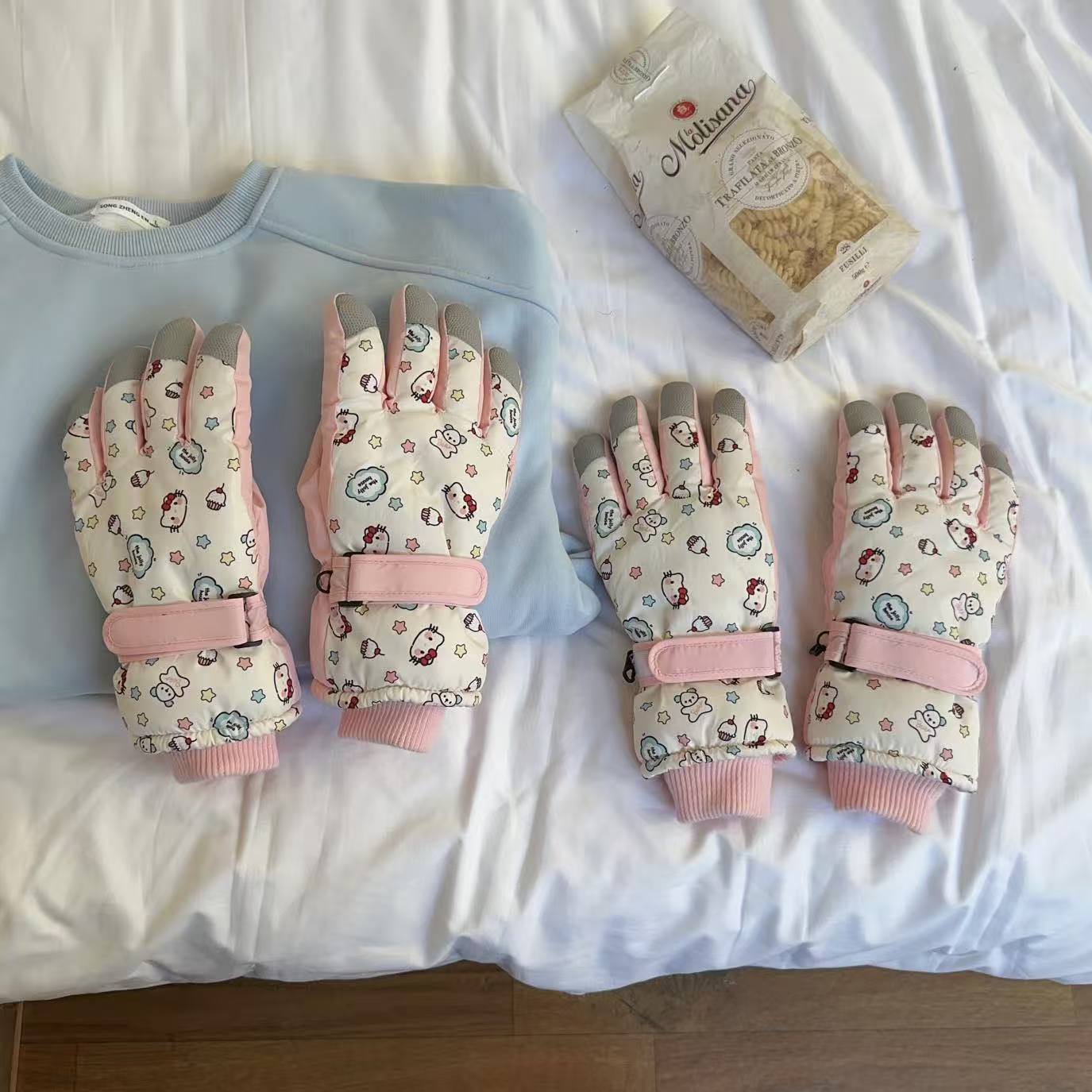 新款滑雪手套冬季女加绒加厚防风防寒学生户外骑行可触屏保暖手套详情7