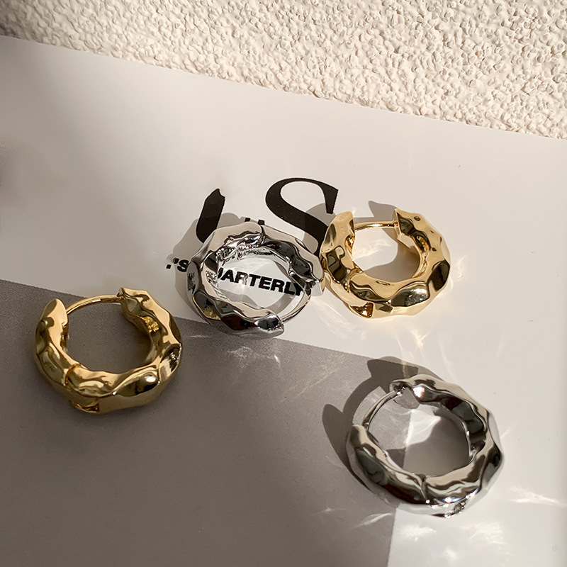 Retro metal geometric ear rims, INS European and American niche design, textured ear buckles, light luxury, cold style and simple ear buckles pic 4