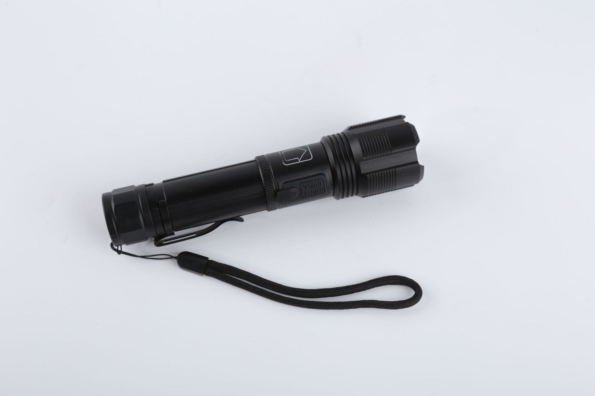 跨境新款XHP50远射USB充电便携手电COB聚光手电户外强光变焦电筒详情10