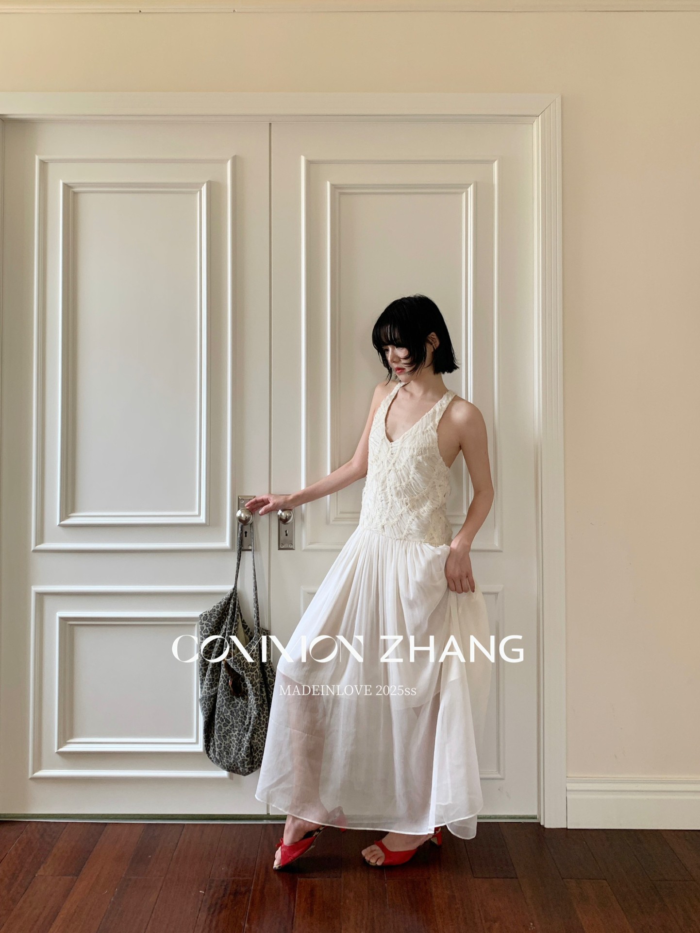 CZ ZHANG Mocha Mousse retro pleated V-neck dress Texture backless slightly transparent long dress B26987 pic 17