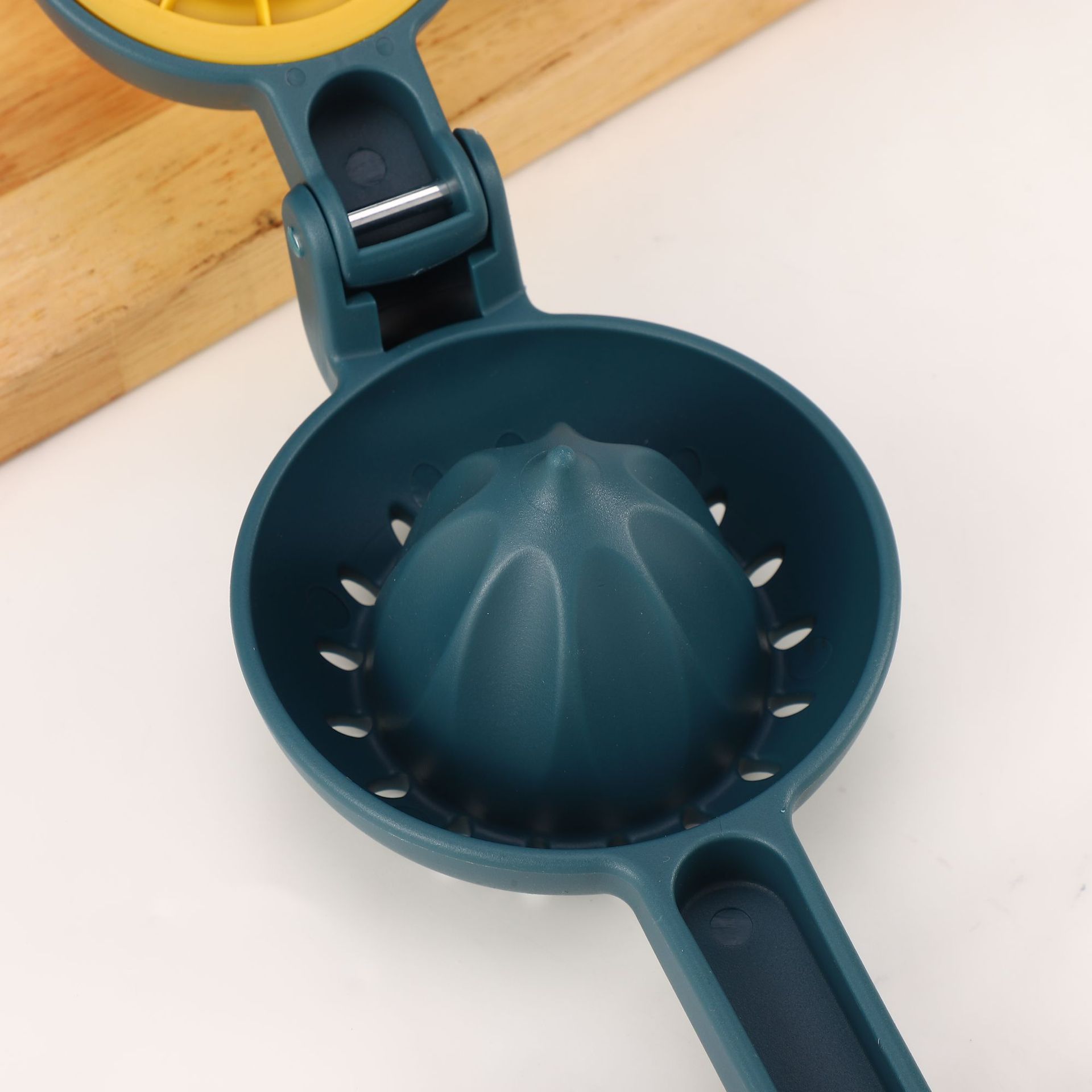 多功能旋转式榨汁机手动柠檬夹家用压汁器小型果汁机水果榨汁器详情11