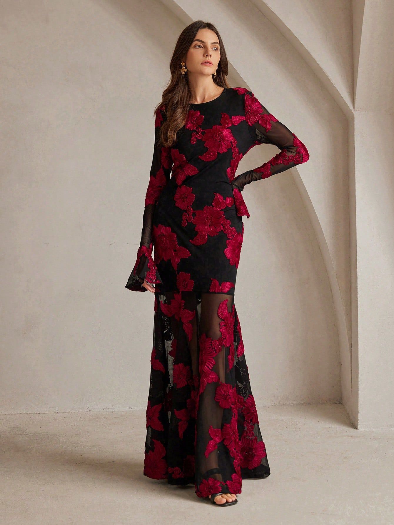 High-end and elegant dress for women 2025 spring French waist-cinching and slimming V-neck jacquard embroidery European and American dress pic 5