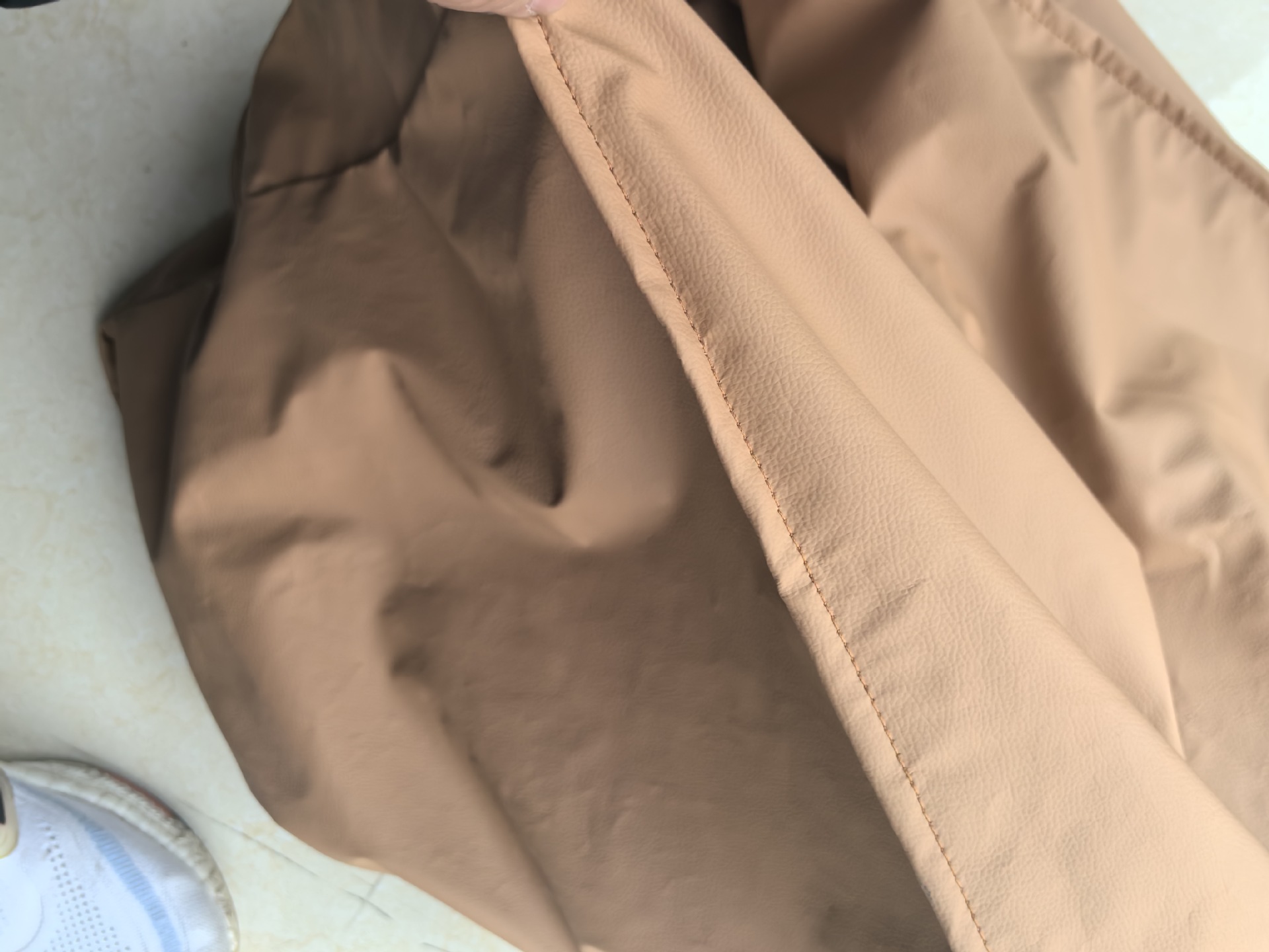 收纳凳便携置物猫抓皮收纳袋防水耐刮多功能储物油蜡皮收纳坐墩子详情7