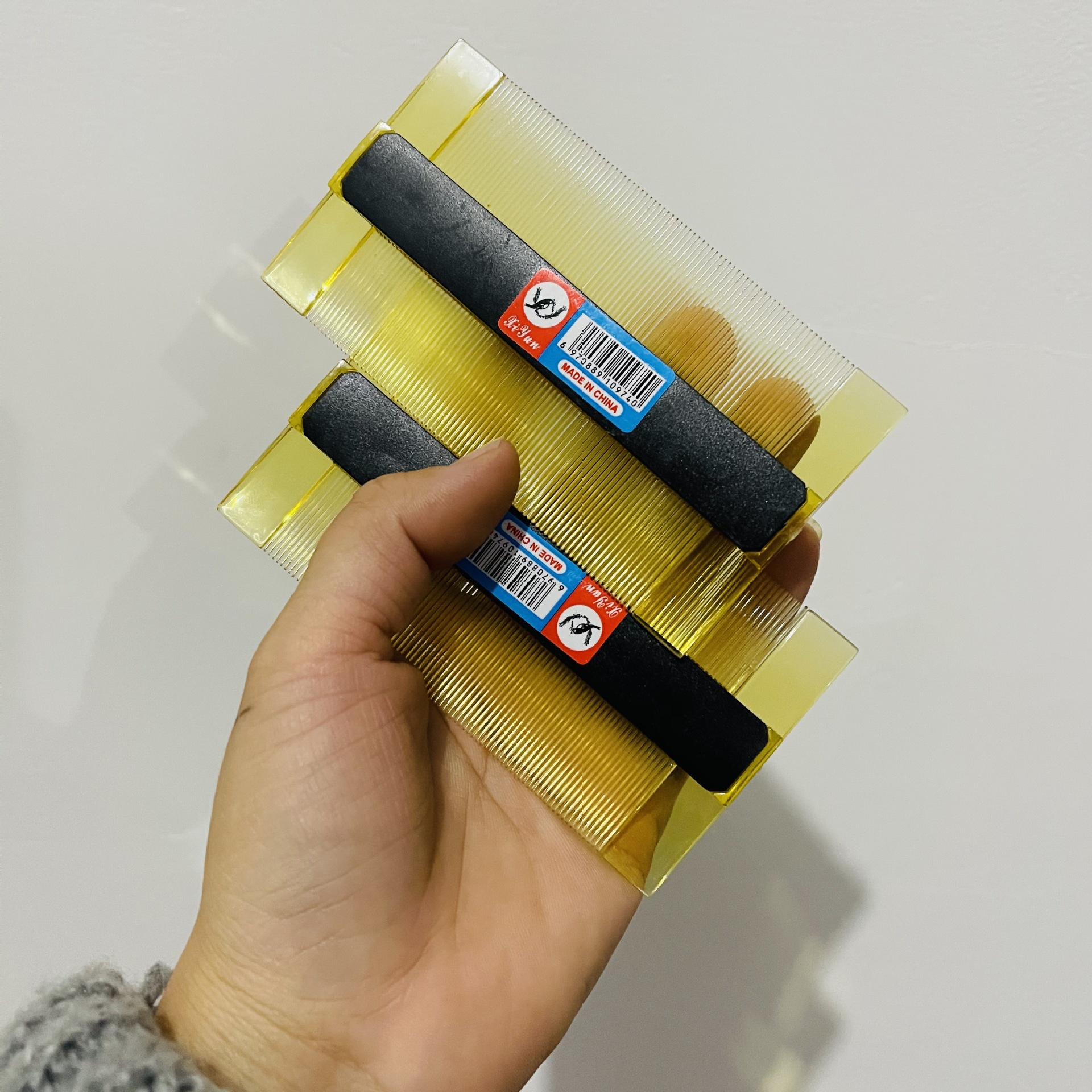 【 Zone 3-12 】【 Brown Grates 】8/ box 1920/ box Brown grates, grates, grates, combs, plastic grates, scalp and lice removal combs, double-sided grates, wholesale at one yuan store pic 4