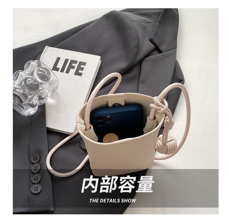 夏天夏季超火斜挎小包包女生新款绿色迷你散步质感小众手机包详情3