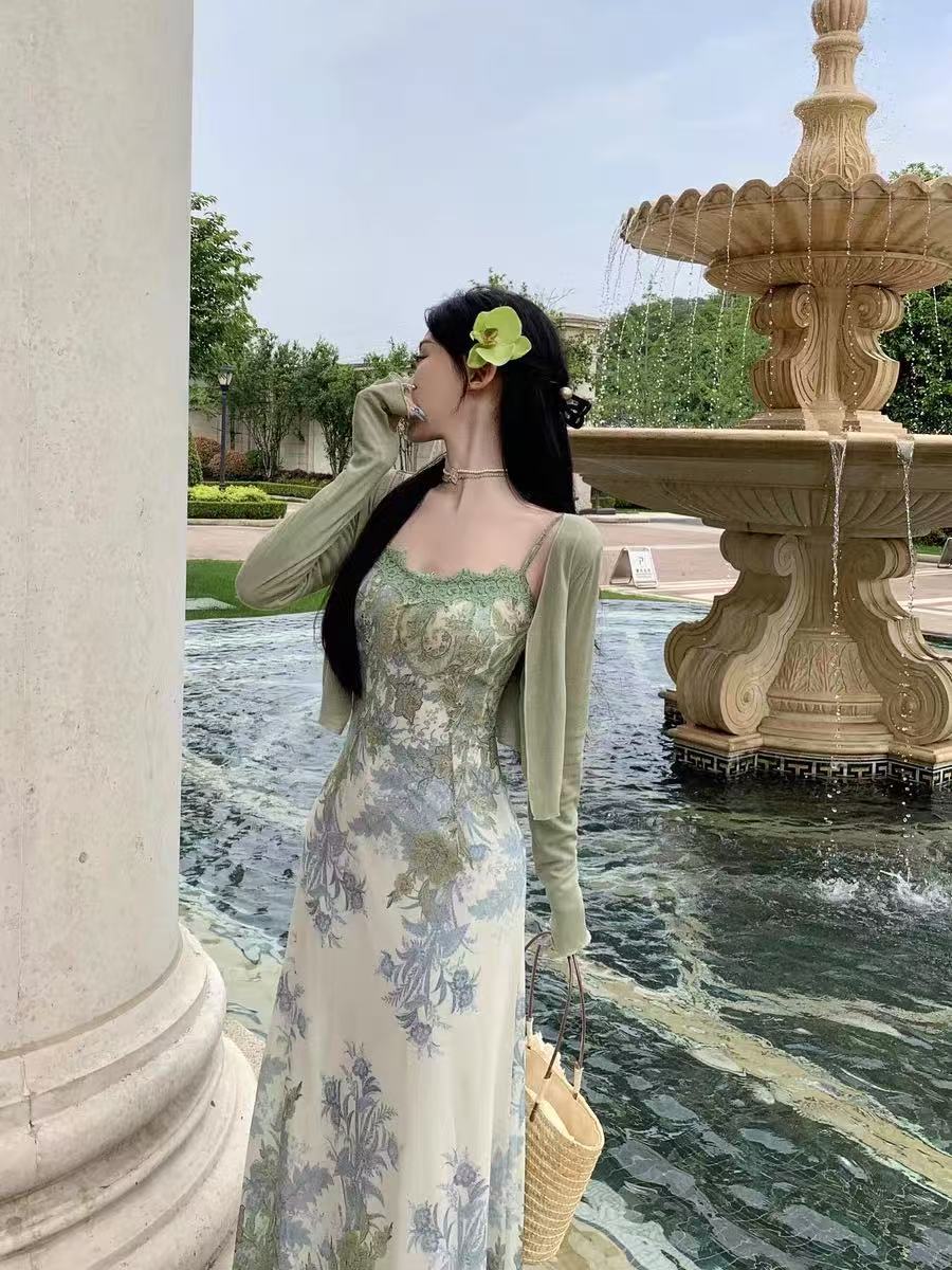 清冷感穿搭绿色长袖防晒开衫女夏季新款套装印花吊带连衣裙两件套详情3