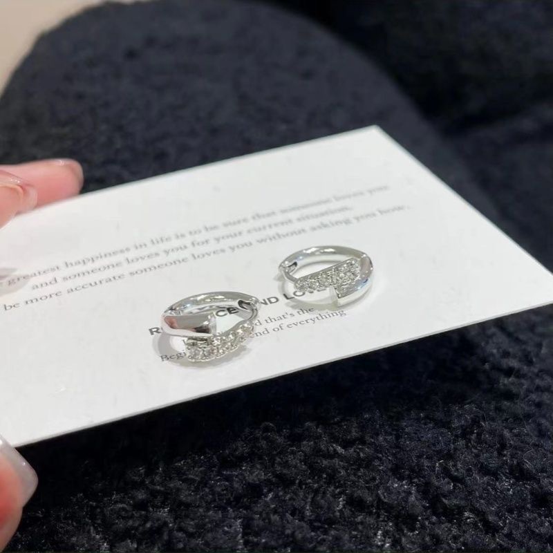 轻奢高级感镶钻锆石水晶耳扣简约个性不对称百搭气质耳环女详情4