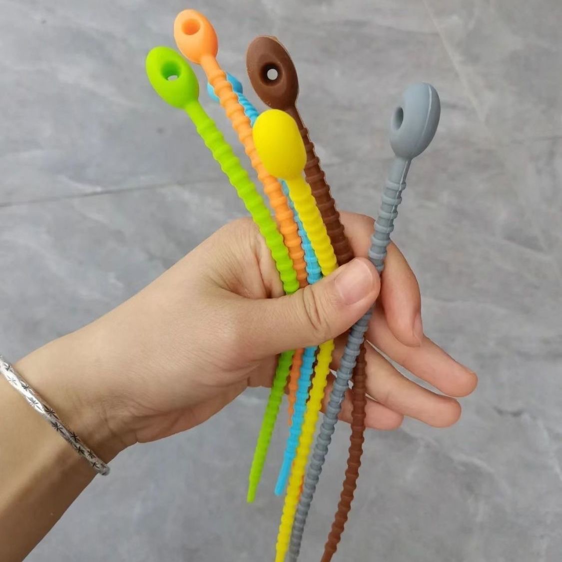 彩色扎带 蝌蚪扎带DIY钥匙扣饰品包包盲盒挂件绑带数据捆硅胶挂绳详情8