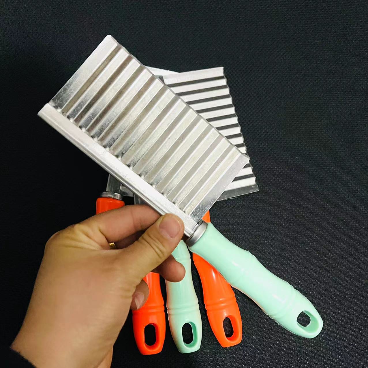 【 Zone 2-10 】 Potato knife 5 per bundle 500 per box, multi-functional Wolf tooth potato wavy knife, household deep-textured thickened Langya potato and fancy French fries knife 2 yuan pic 5