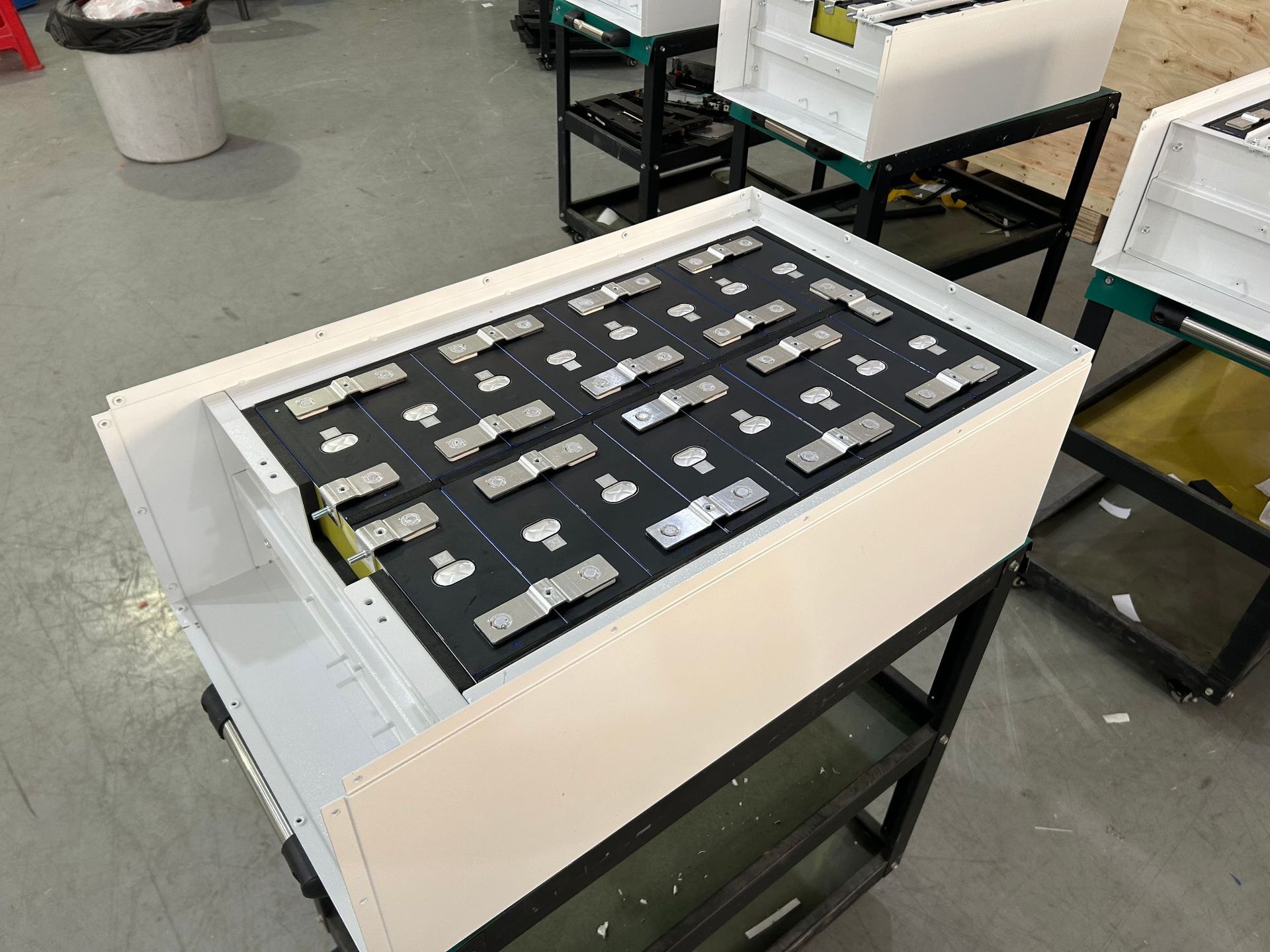 跨境外贸壁挂式储能磷酸铁锂电池51.2V300Ah15kWh太阳能光伏电工电气蓄电池详情9