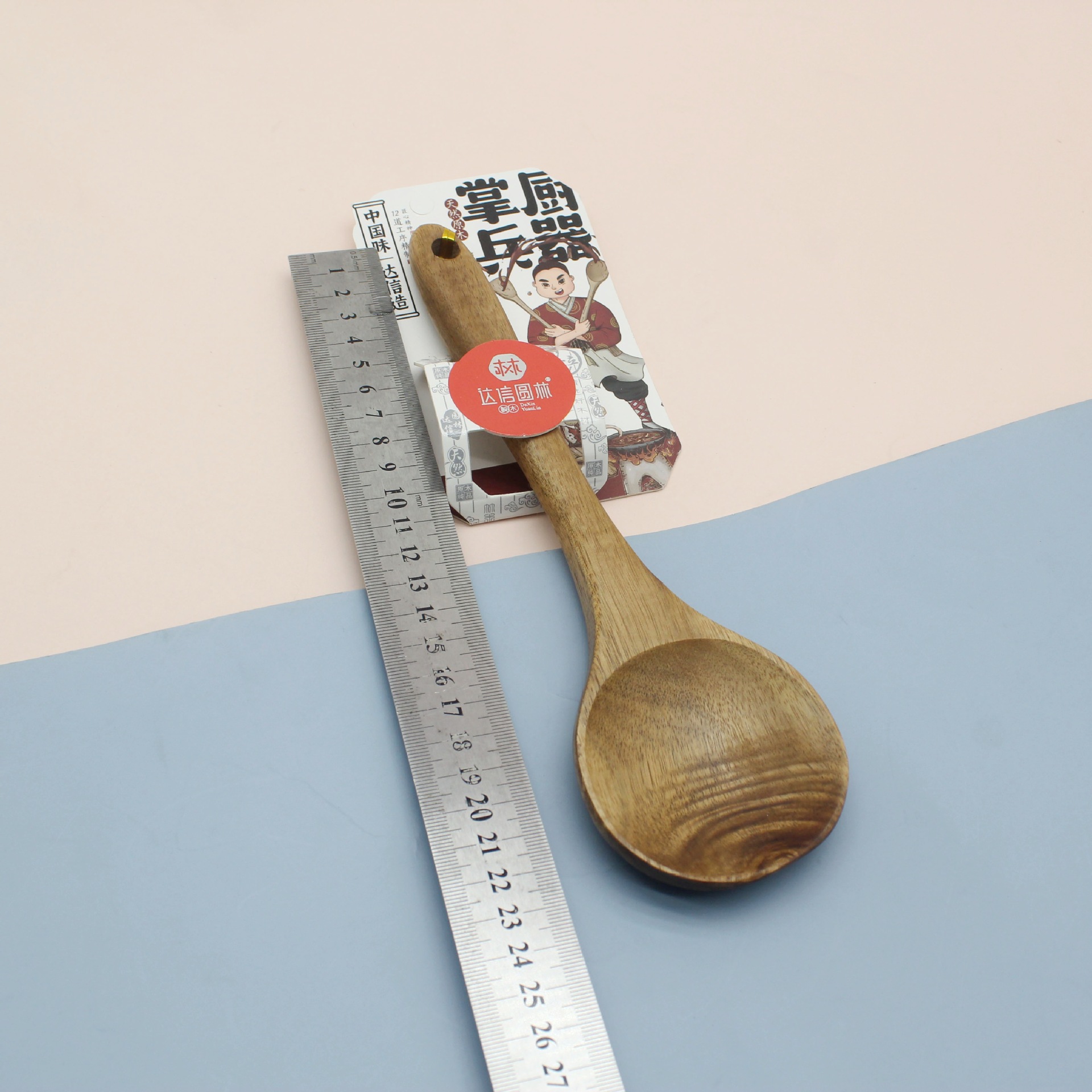 The wooden cooking spoon and spatula for the kitchen can handle everything from stir-frying to making soup, boiling, stewing and deep-frying in one go. It can also drain oil and water, and is not tiring to hold for a long time pic 3