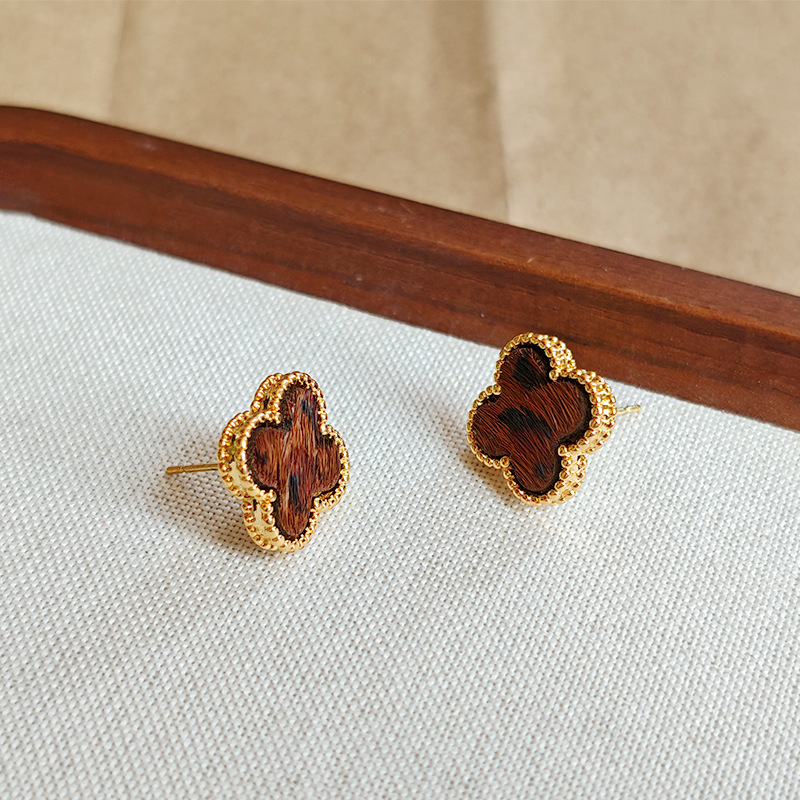 秋冬复古豹纹四叶草耳钉女轻奢高级感小香风高奢小巧通勤耳环耳饰详情32