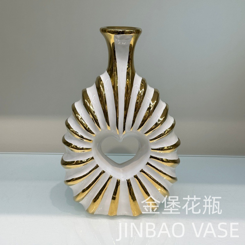Nordic popular ceramic vase, gilded office and living room decoration item, fresh flower simulation flower arrangement, flower container, heart pic 8