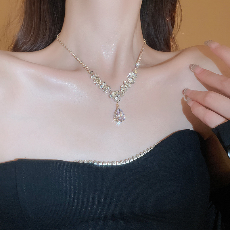 European and American cross-border water drop diamond-encrusted stud necklace, light luxury style fashion pendant, collarbone chain, internet-famous high-end accessory for women pic 29