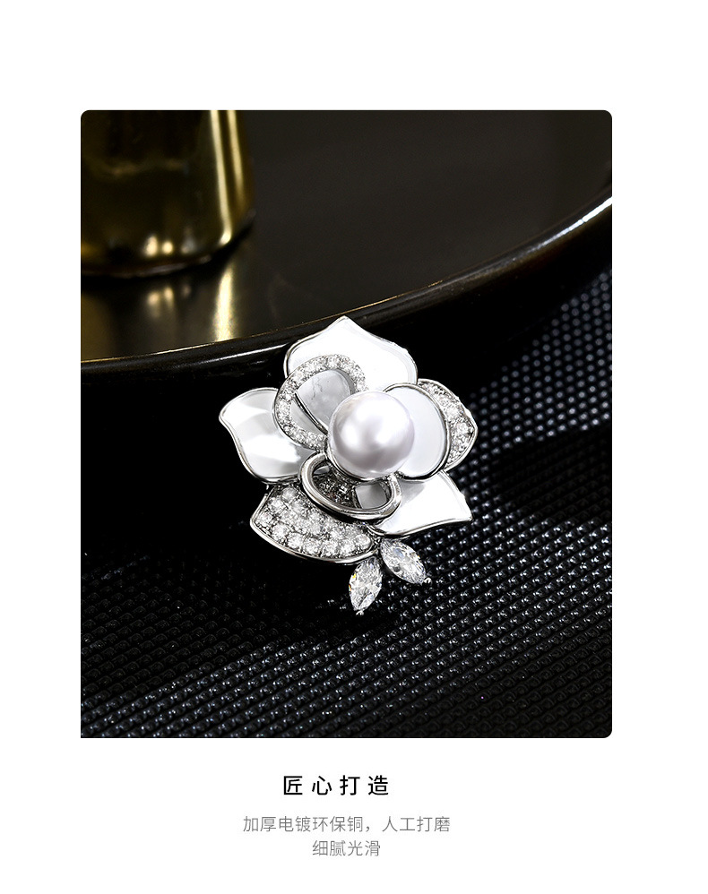 新款精致银色小香风名媛时尚山茶花磁吸扣小众高档花朵胸花配饰详情15