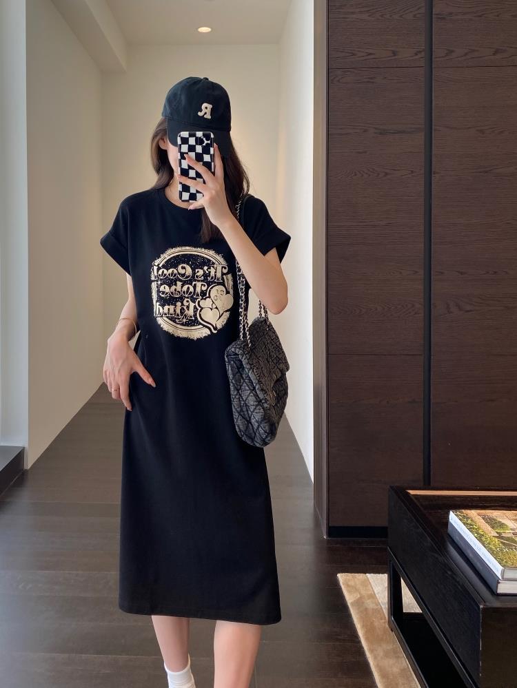 朵妮 一件轻松出门 慵懒时髦落肩袖显瘦长T恤女连衣裙夏新款2023详情12