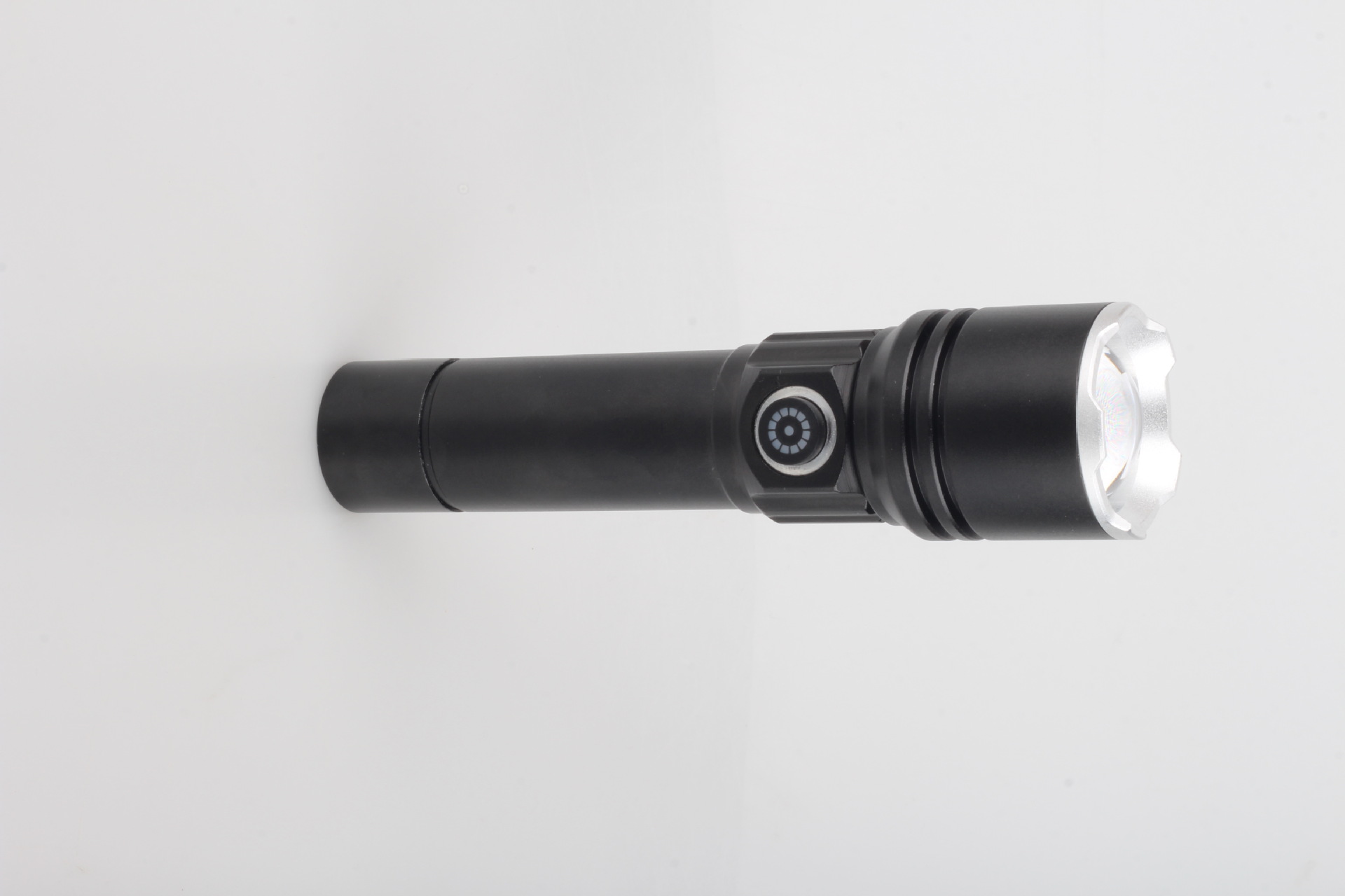 The new cross-border outdoor zoom long-range strong light flashlight, an aluminum alloy white laser multi-functional flashlight, is portable for charging pic 5