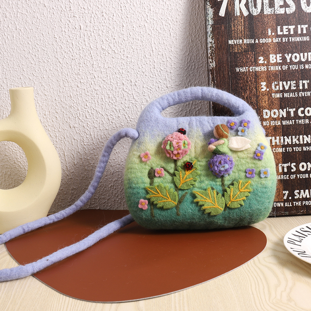 可爱花花斜挎包 尼泊尔手工羊毛毡包包精致立体动物重工毛毡包批详情8