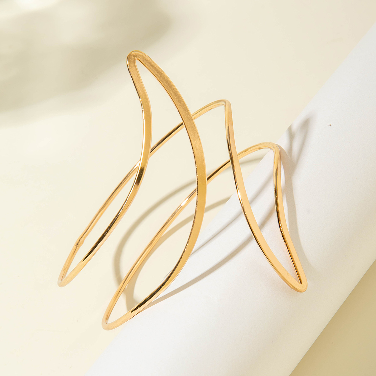 亚马逊跨境个性冷淡风海星手臂镯线条计感蝴蝶环形开口臂镯女详情117