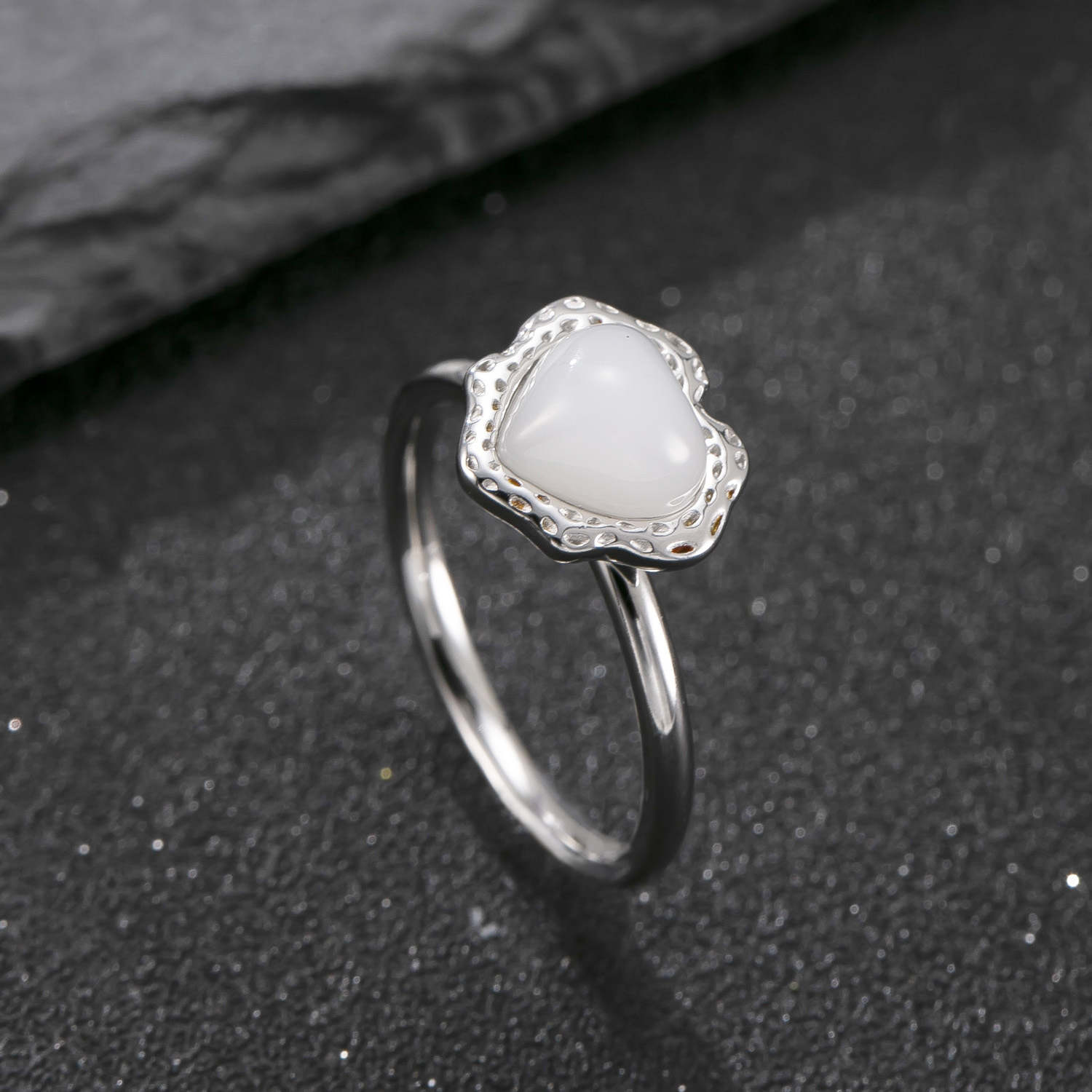 跨境不锈钢饰品焊牌不规则爱心镶天然石情侣对戒设计感钛钢戒指厂详情7