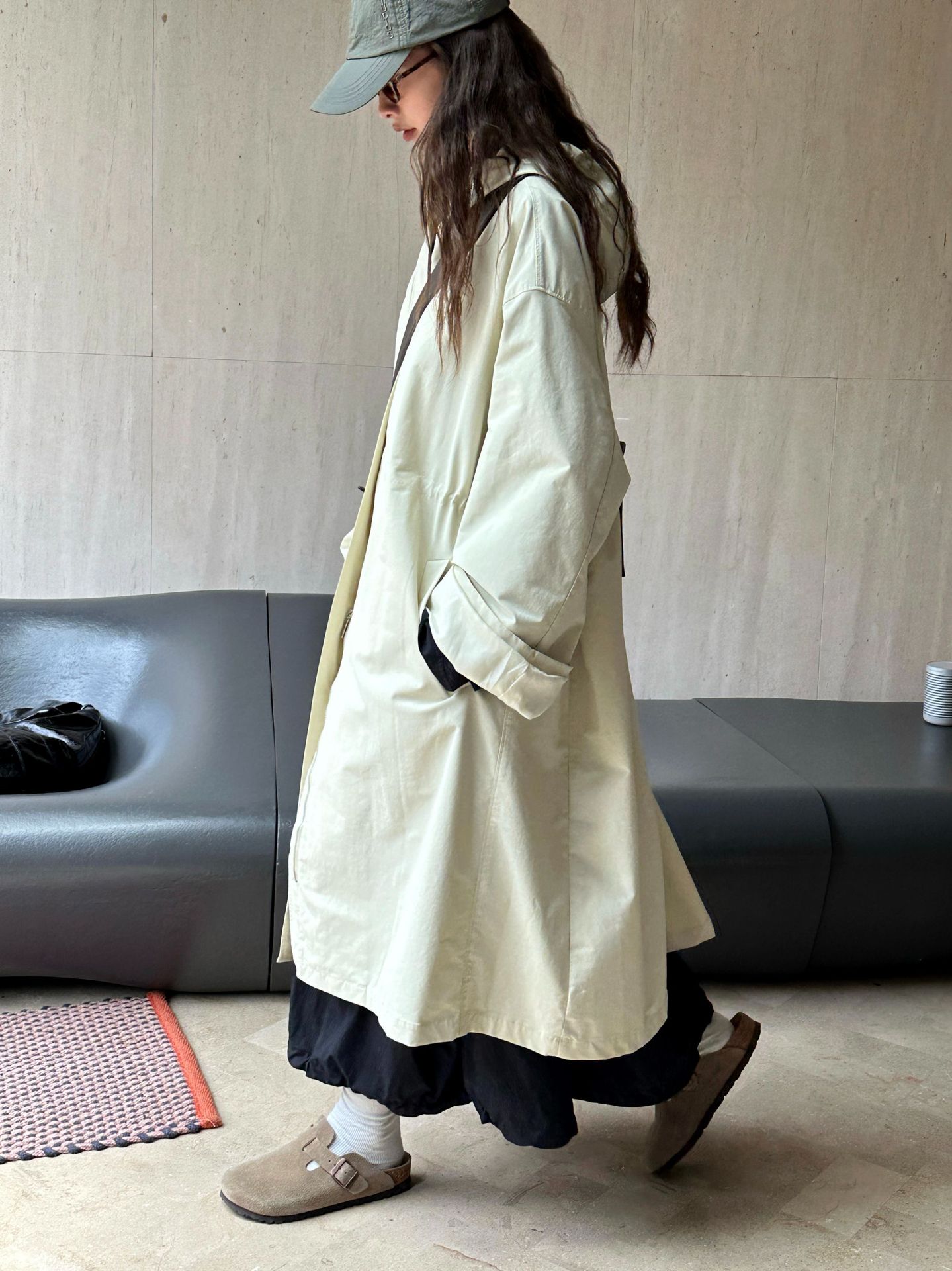 The new autumn Japanese-style outdoor street casual hooded silhouette windbreaker is a slimming and windproof long coat for women pic 31
