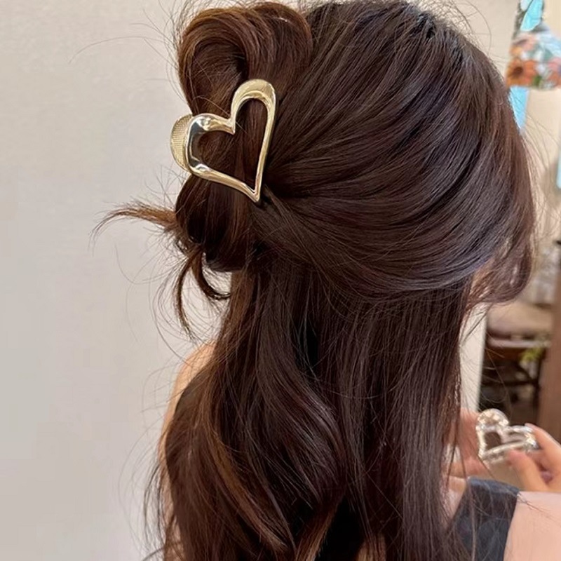 Korean high-end metal heart-shaped hairpin for women, large back head updo, shark hairpin, elegant hairpin headwear pic 4