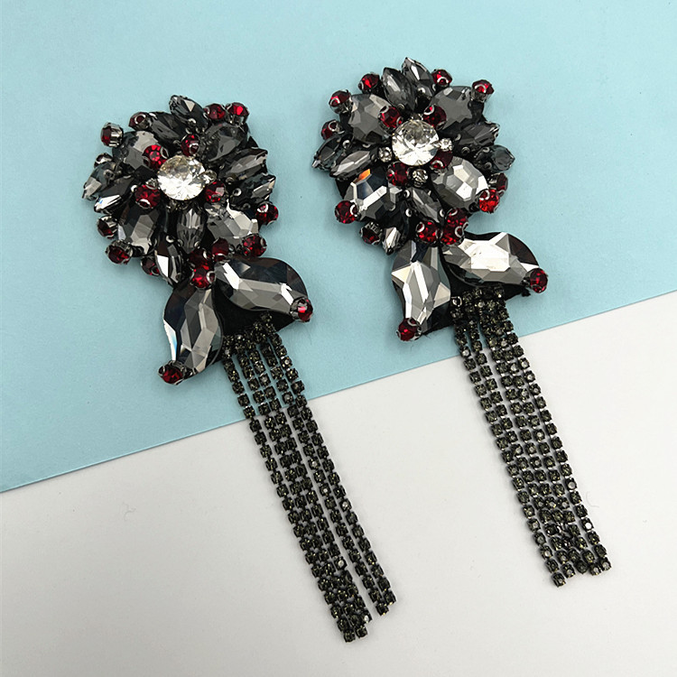 Customized rhinestone shoulder badges, hand-nailed beaded corsages, DIY claw chain pendants, clothing accessories and accessories, heavy industry pocket fabric stickers pic 4
