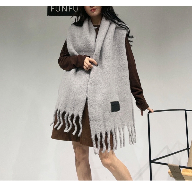 Autumn and winter Ankela Red Wool Scarf for women, new solid color thickened warm scarf, high-end, simple and versatile shawl pic 28