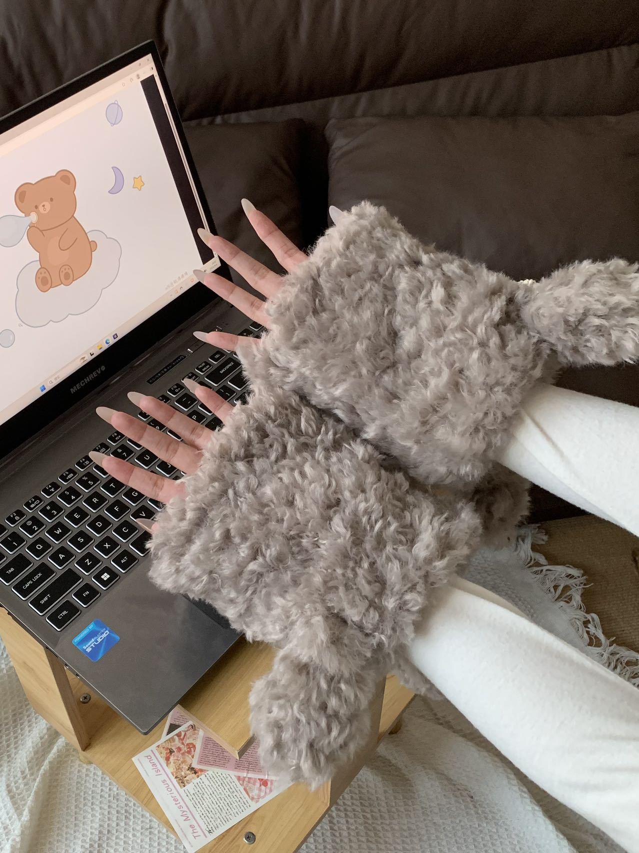 新卡通毛茸茸可爱斜耳狗毛绒手套时尚护手女加厚保暖百搭时尚袖套详情9