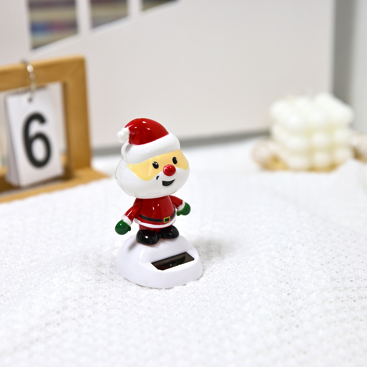 工厂直销太阳能汽车内饰摆件圣诞节日礼品呆萌圣诞老人饰品可批发详情4