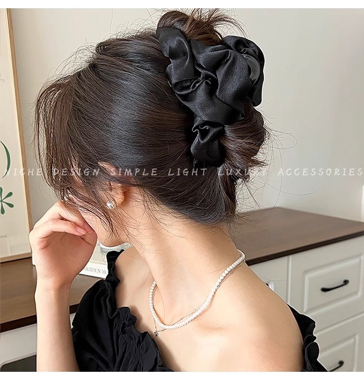 高级感布艺褶皱缎面泡泡抓夹女轻奢百搭头饰后脑勺盘发鲨鱼夹发卡详情3