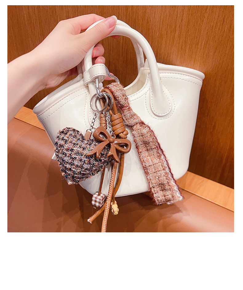 原创手工diy小香风爱心钥匙扣挂饰miu系蝴蝶结包包手绳钥匙链挂件详情11