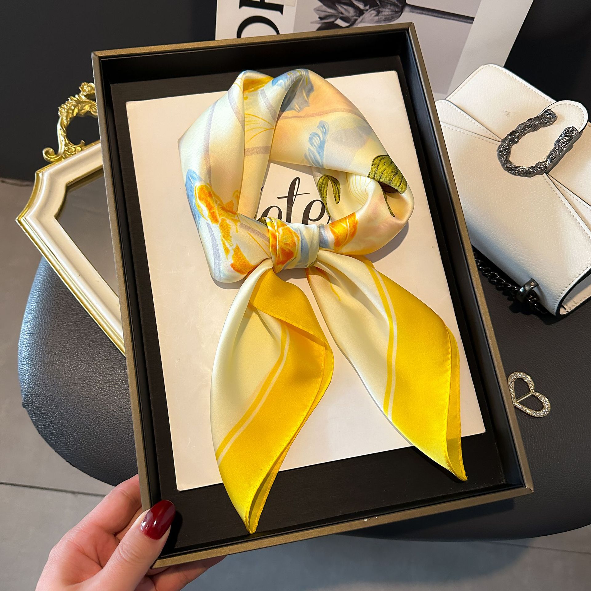 新款丝巾女时尚百搭高级感小方巾韩版护颈领巾春秋复古围巾绑包详情38