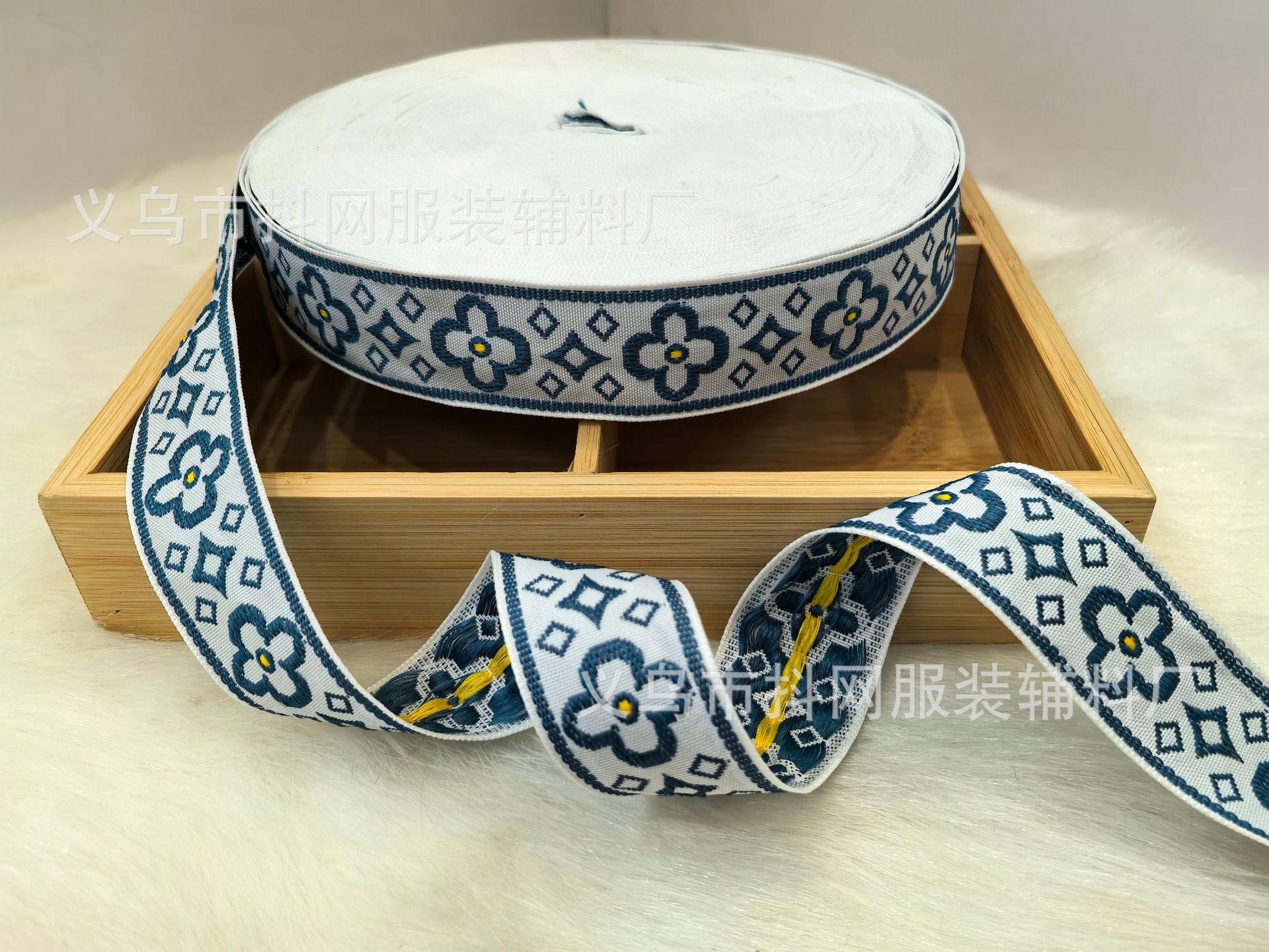Wholesale of 3cm new ethnic-style jacquard ribbons, performance costumes, hair accessories, gift boxes, packaging ribbons and embroidered ribbons pic 10