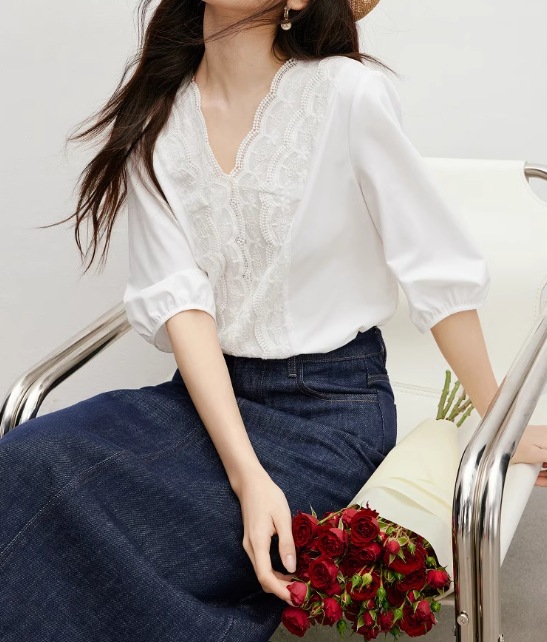 雪纺衫2025春季新款女装灯笼袖拼接蕾丝花边V领上衣90125092001详情1