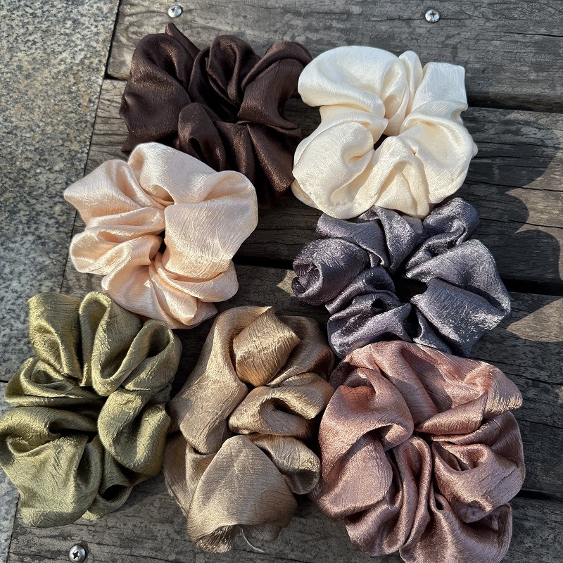 Autumn and winter color series, fashionable Korean-style hair tie for women, 2025 style, with a high-end look of pig intestine, ins high-elasticity hair band pic 1